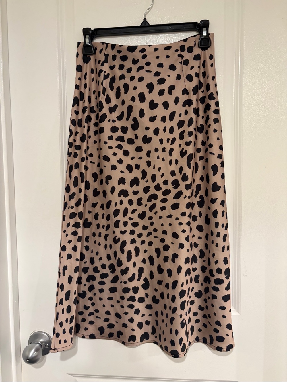 Womens Beige Leopard Print Midi Skirt - Unknown Brand